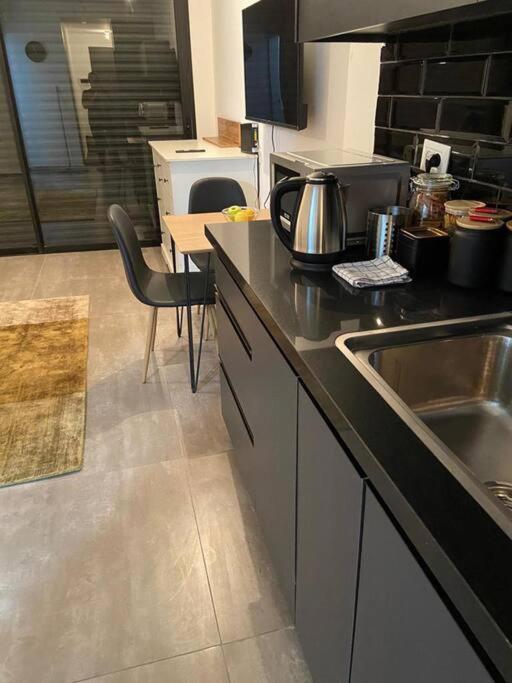 Lovely Flat In The Center 36 Apartment Tel Aviv Exterior photo